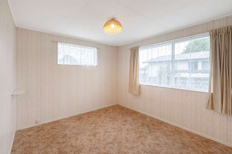 9 Dale Crescent Gore Surrounds_16