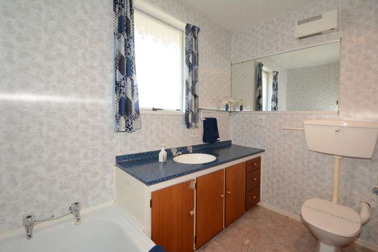 22b Shand Street Green Island_10