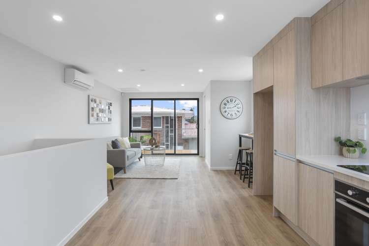 1,2,3,4/30 Woodford Avenue Henderson_37