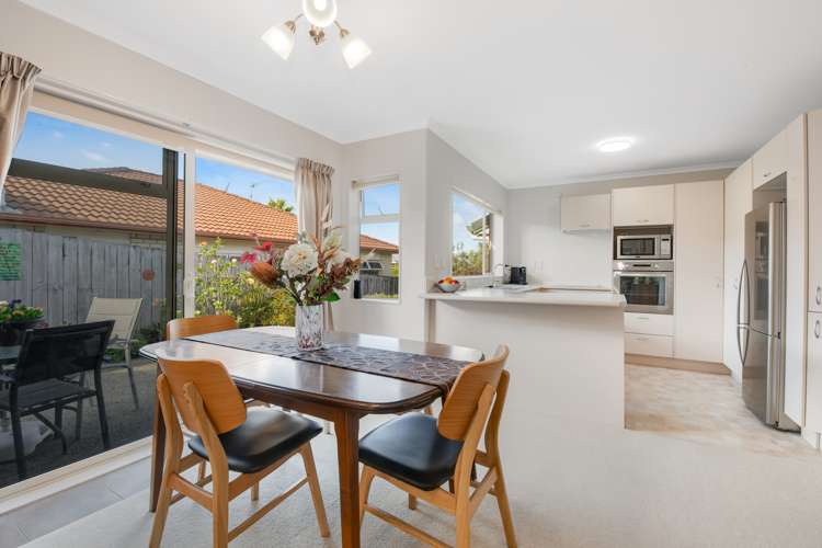 25 Chesterfield Way Orewa_7