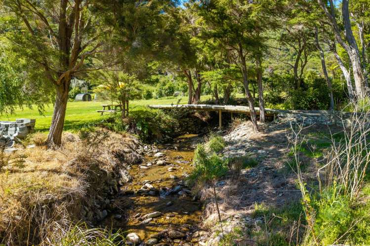 12 Manuka Drive Ngakuta Bay_6