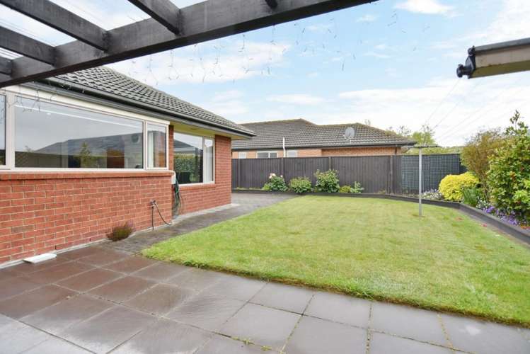 6 Bering Street Northwood_19