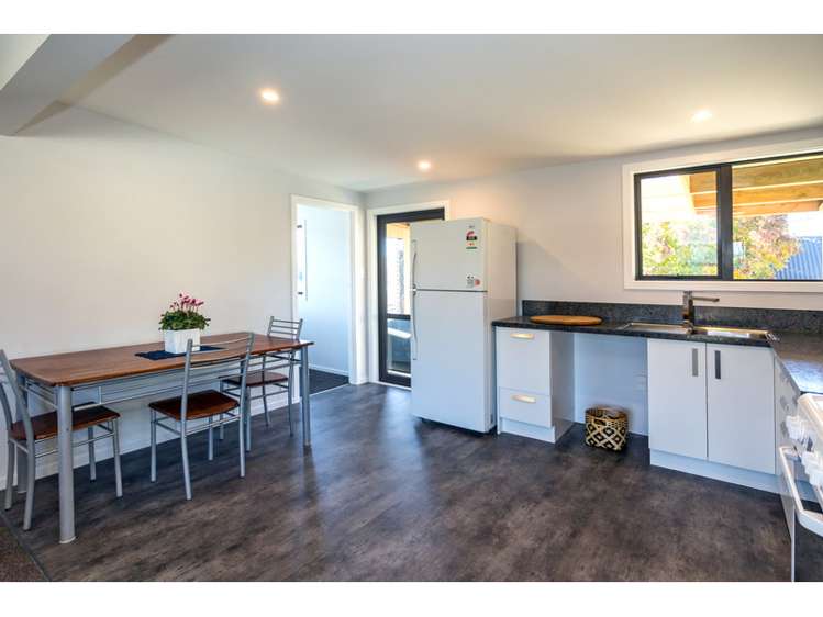 18 Simons Street Twizel_5