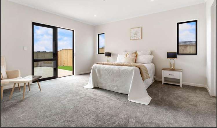 83 Gateway Park Drive, 1765_5