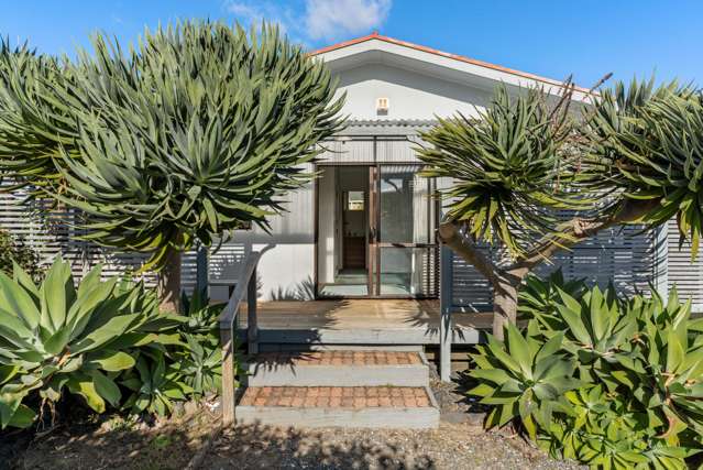 COSY COTTAGE - READY FOR NEW OWNERS