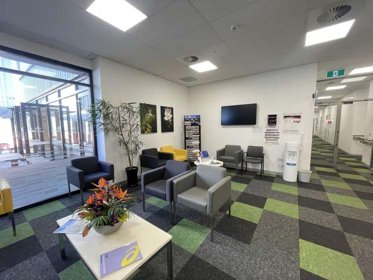 3 Akoranga Drive Northcote_11