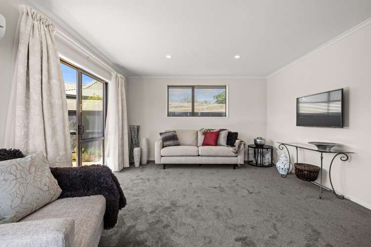 2/30 Townshend Crescent_1