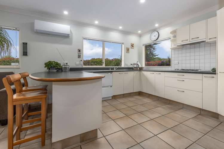 27 Avion Terrace Raumati Beach_8