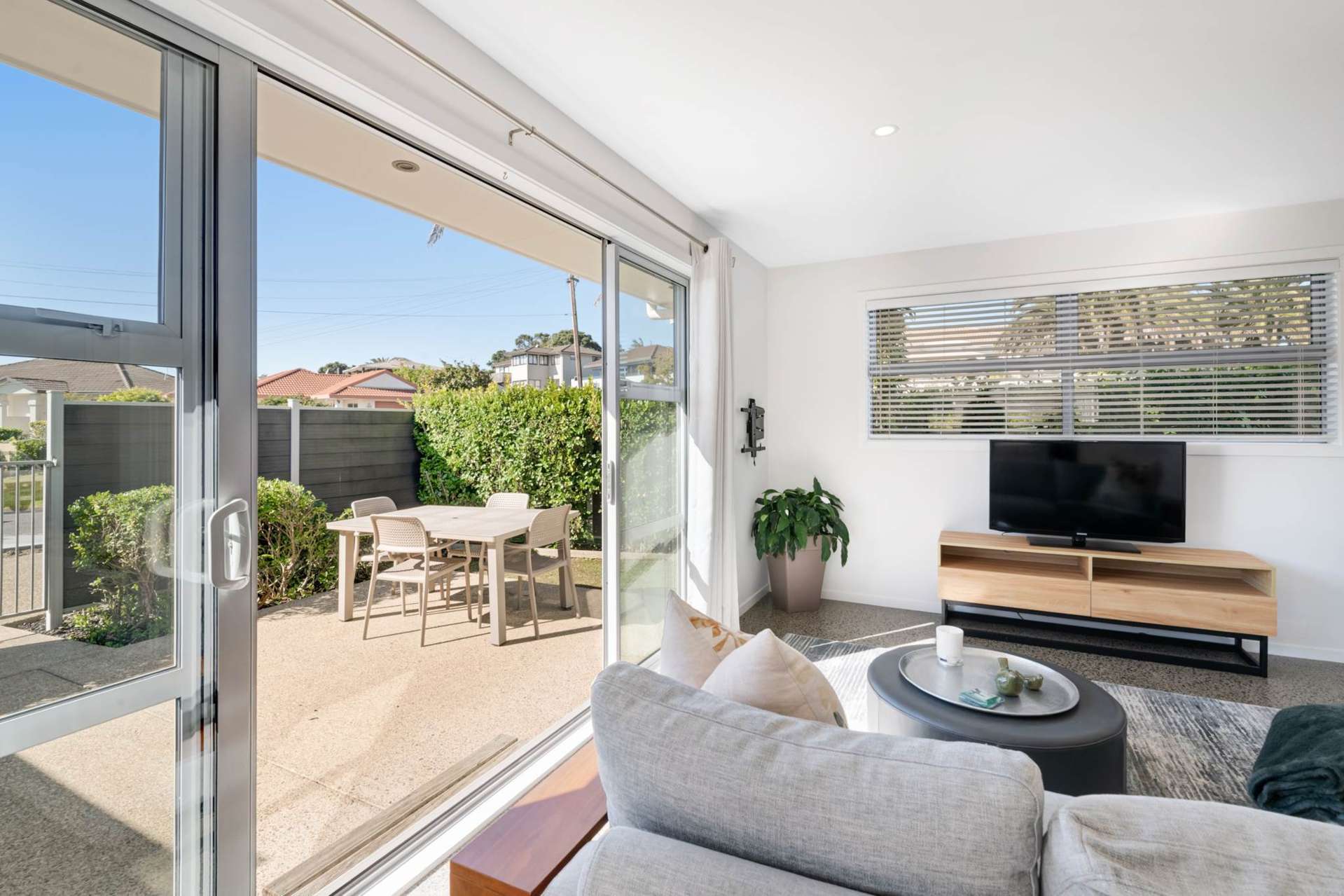 8a Beach Road Manly_0