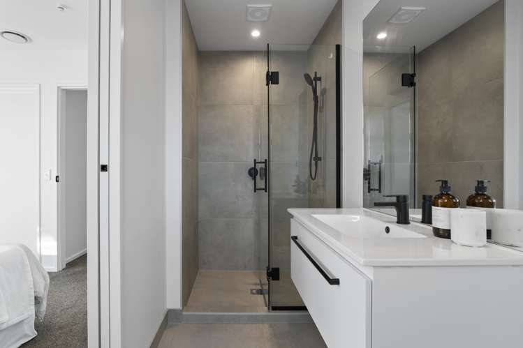 1/62 Antigua Street Addington_16