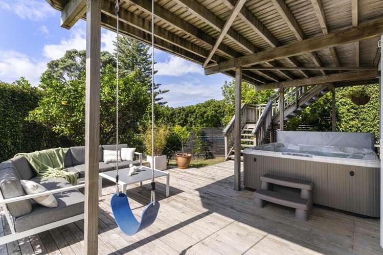 19 Mayfair Crescent Mairangi Bay_13