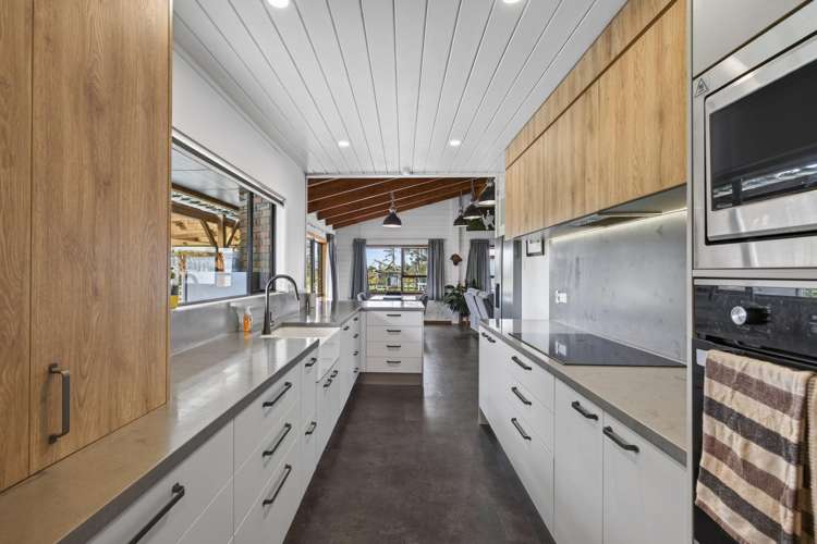 438 Alfred Road Egmont Village_10
