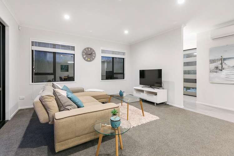 201 Ballintoy Park Drive Welcome Bay_9