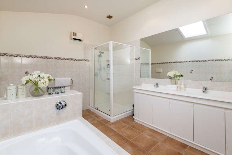 70 Bramley Drive Farm Cove_20