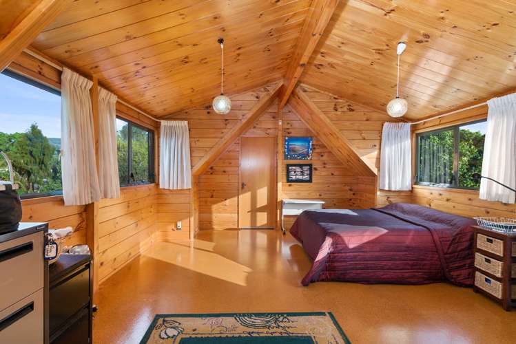 5 Holden Avenue Holdens Bay_26