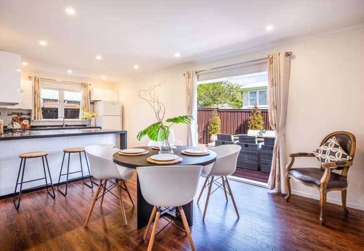 7 Gill Avenue Te Atatu Peninsula_9