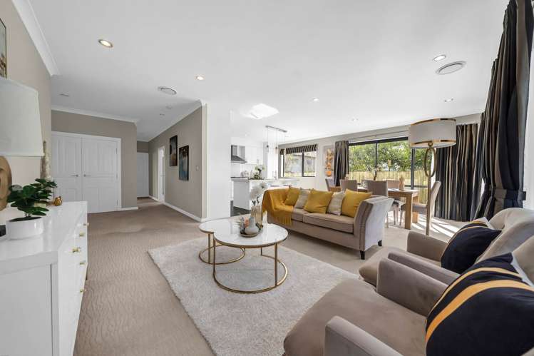 8 Listack Drive Flat Bush_11