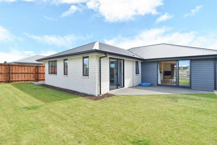 21 Quinn Crescent Woodend_18