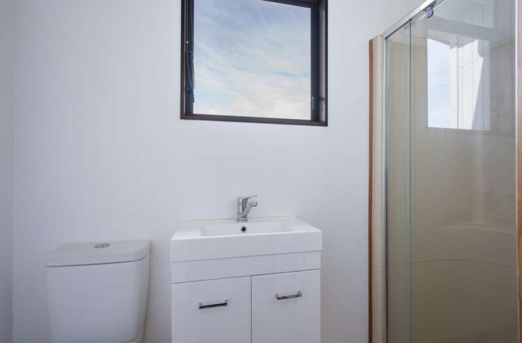 13 Farnham Drive Richmond_15