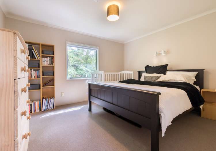 85 Laingholm Drive Laingholm_12