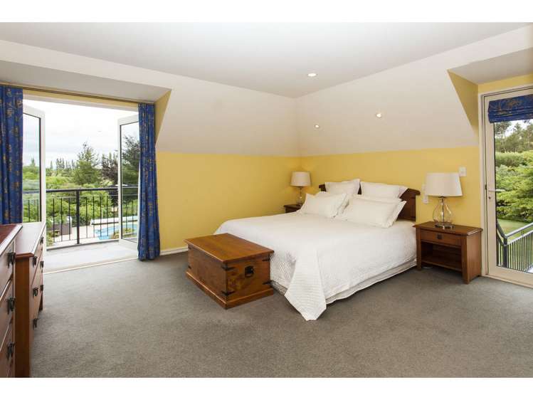 8 Clearwater Avenue Northwood_11