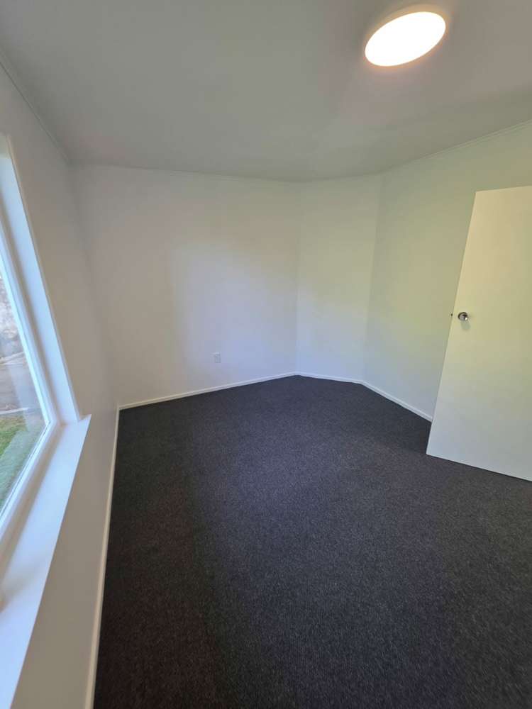 15 Parenga Street Wainuiomata_8