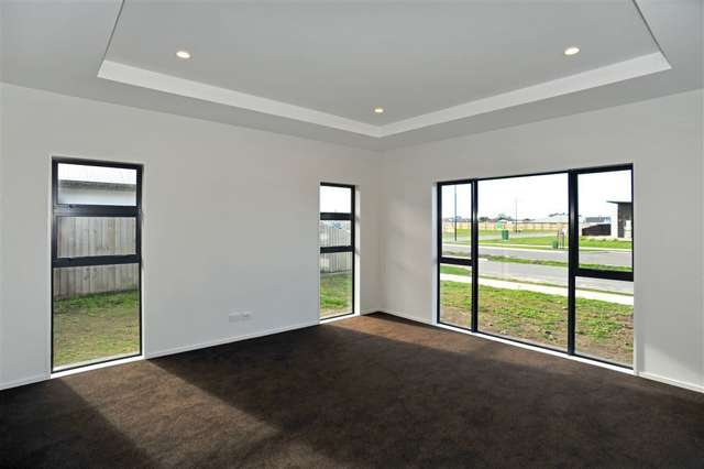 40 Vernon Drive Lincoln_1