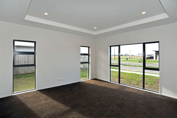 40 Vernon Drive Lincoln_1