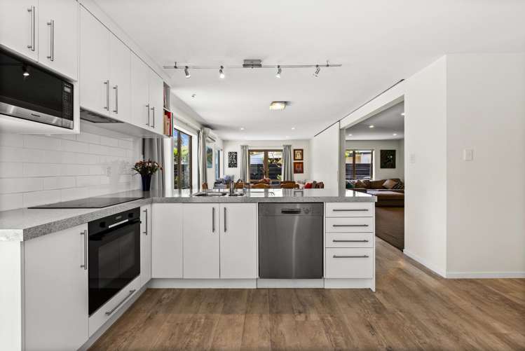 12 Weathers Place Taradale_12