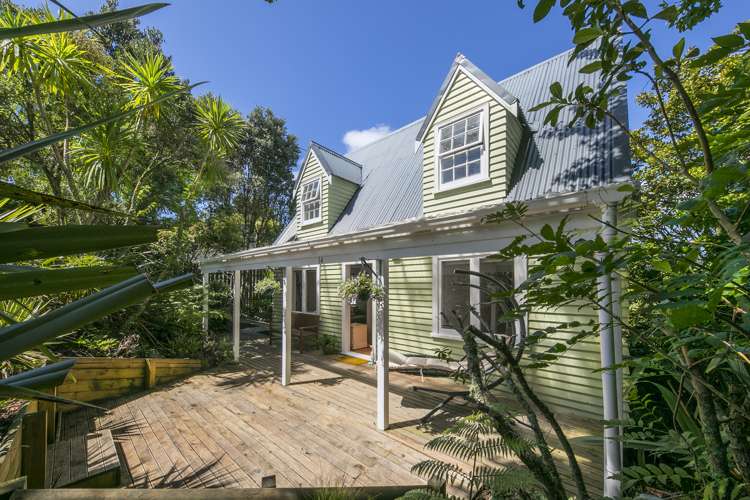 14 Highland Avenue Titirangi_10