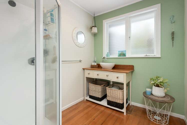 8b Esk Street Parkvale_6