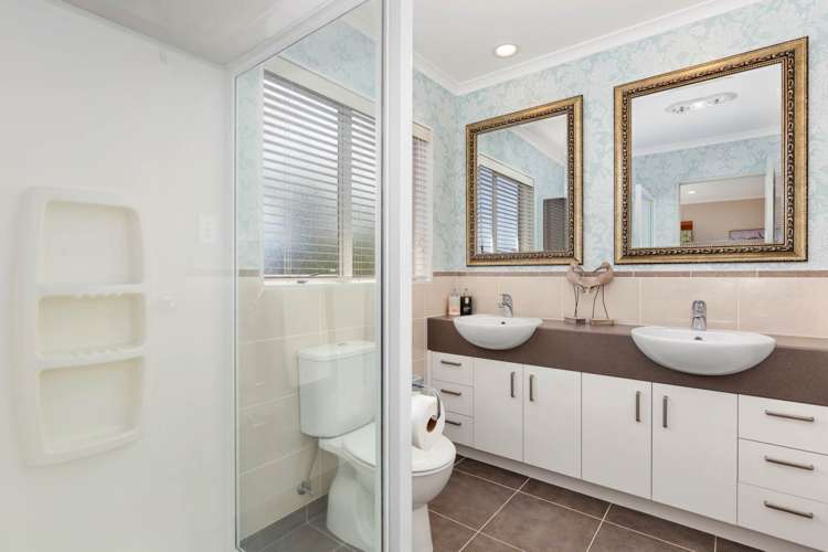 51 Turnberry Drive Wattle Downs_16