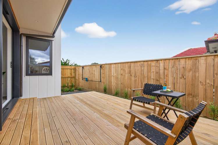 1105 High Street Taita_12