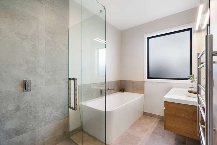 7/102 Eriksen Road Te Awa_11