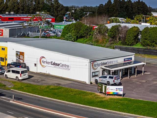 Secure Lease|Established Tenant|Premium Exposure