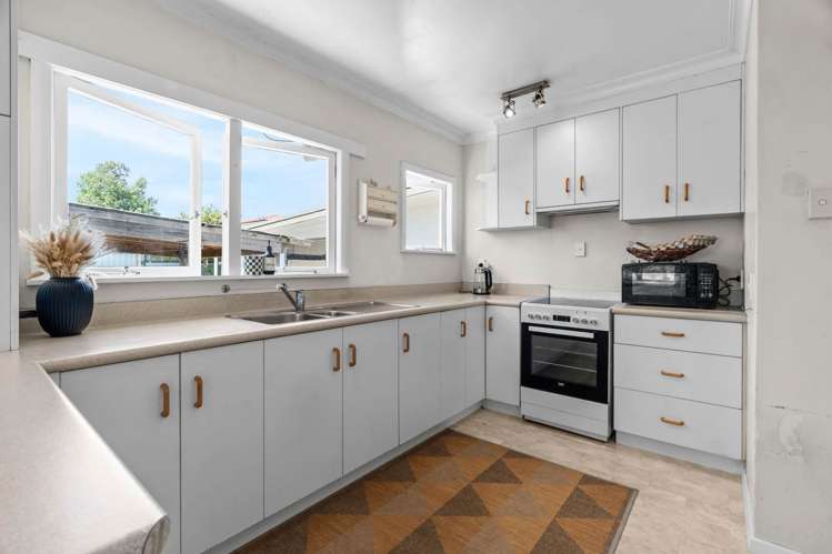 22 Rimu Street Gate Pa_12