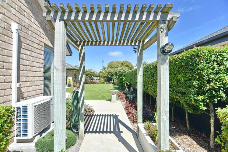 5 Orewa Close Parklands_28