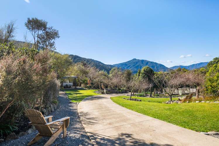 826 Queen Charlotte Drive Havelock_24