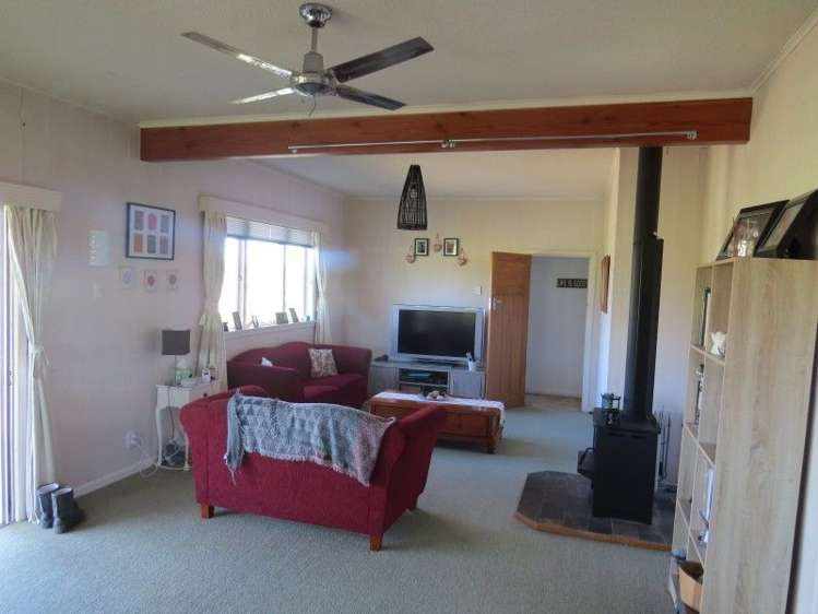 11 Cochrane Road Ngahinapouri_3