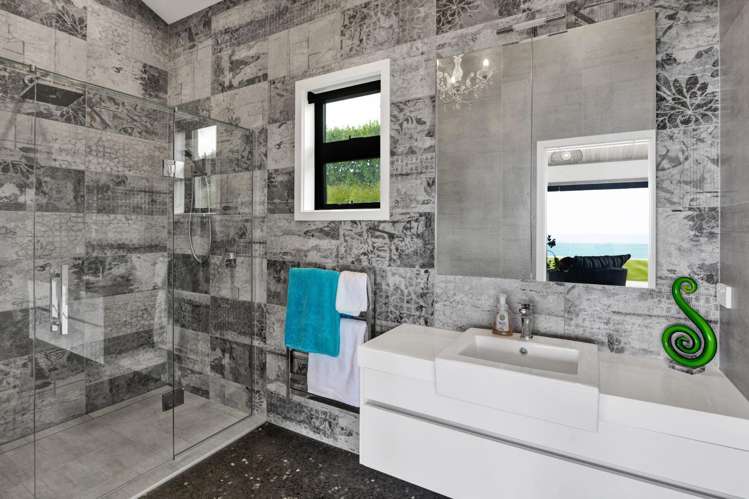 24 Washer Road Omata_21