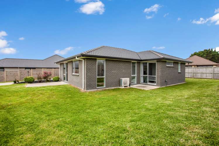 8 Okoreka Road Glenbrook Beach_16