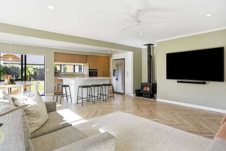 66 Ocean Crest Papamoa_6