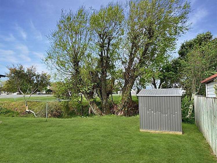 1 Bank Street 1384_9