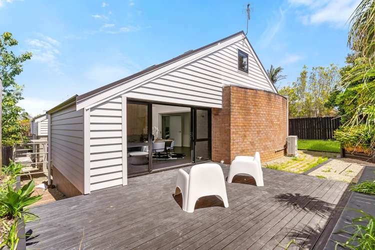 111a Glenmore Road Sunnyhills_12