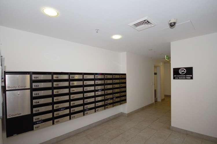 406/8 Nugent Street Grafton_12