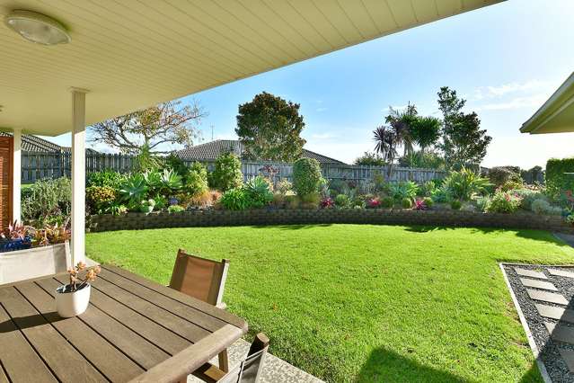 15 Rivervale Grove Stanmore Bay_2