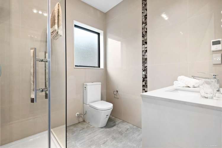 13 Somerset Place Stanmore Bay_16