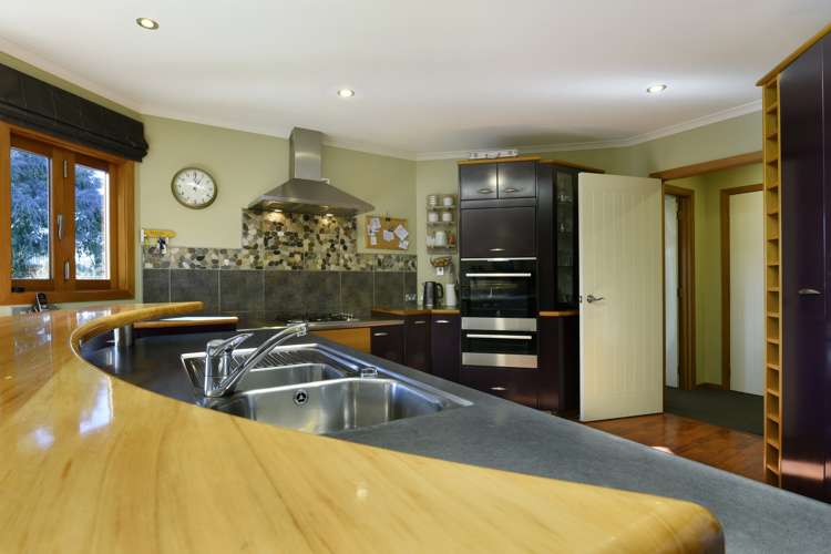 135 Aldinga Avenue Stoke_8