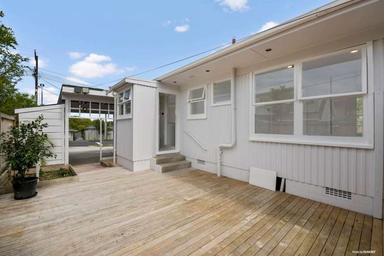 1/11 Tonkin Drive Sunnynook_11