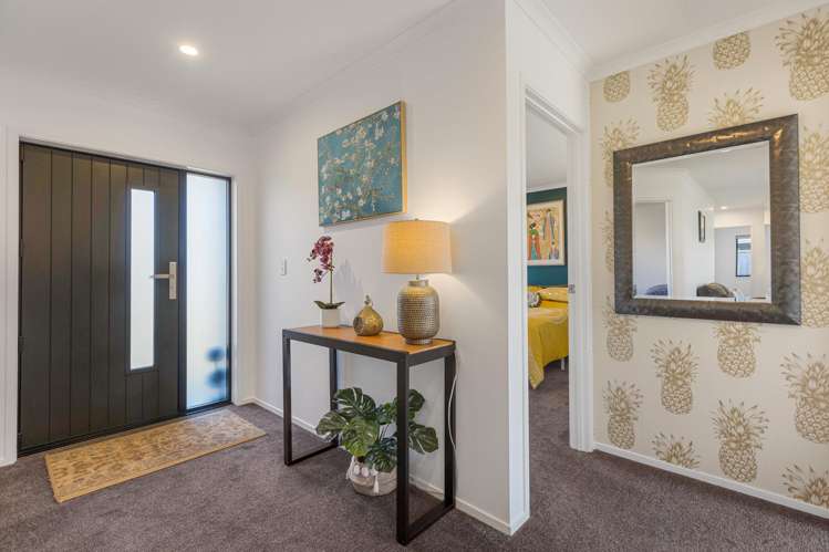 32 Honeyfield Drive Whalers Gate_14